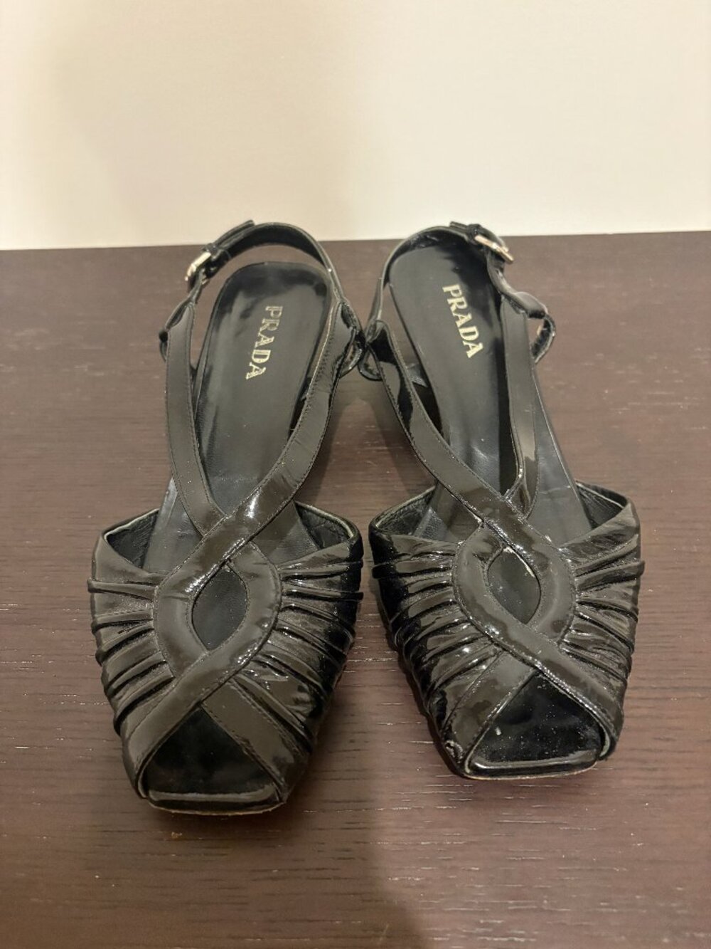 🖤PRADA Vintage Y2K Black Patent Criss Cross Kitten Heel Sandals - Size 7/37.5 - Picture 2 of 4